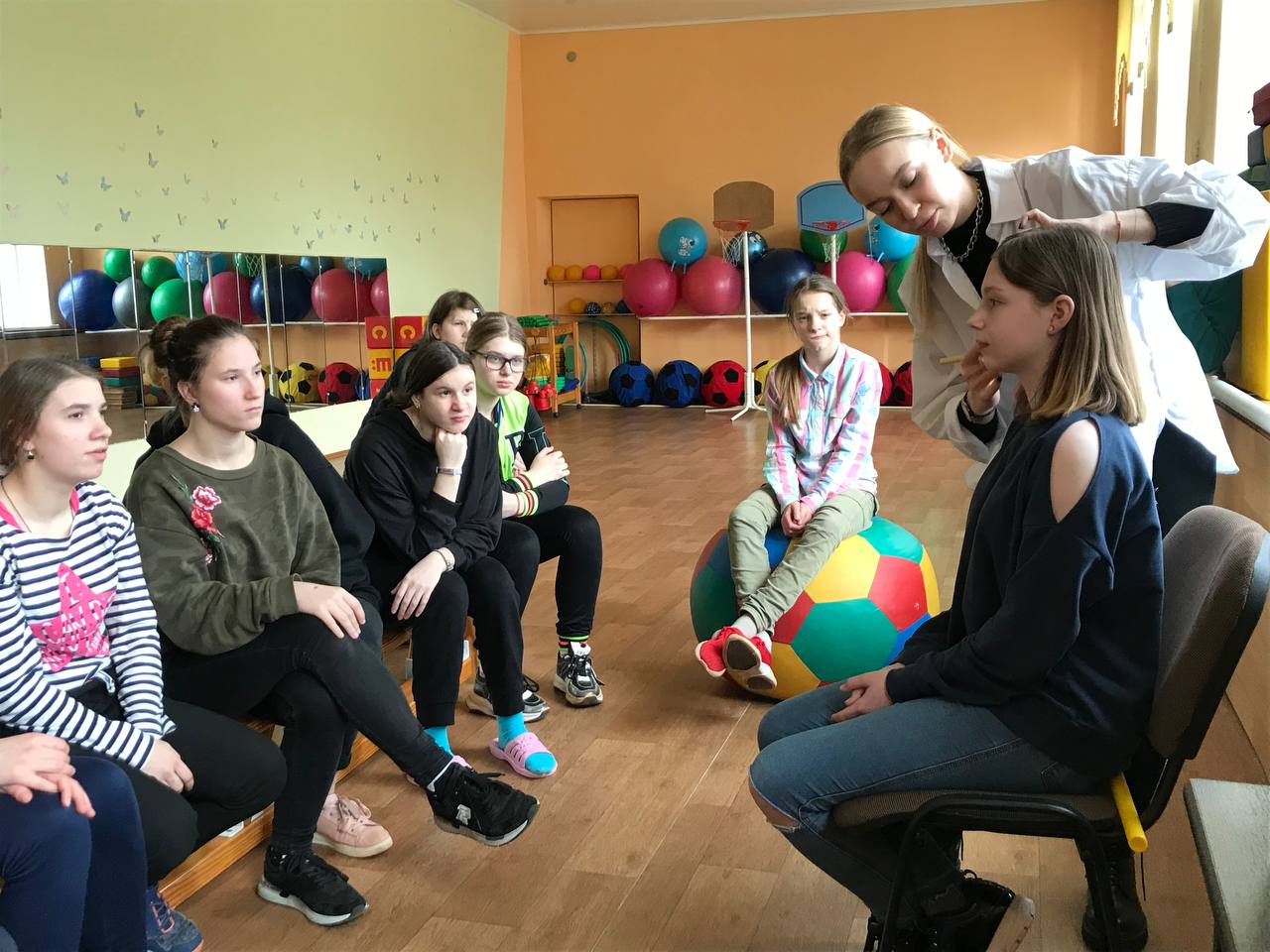 Праздник красоты и женственности в Молодечненской и Вилейской специальных общеобразовательных школах-интернатах