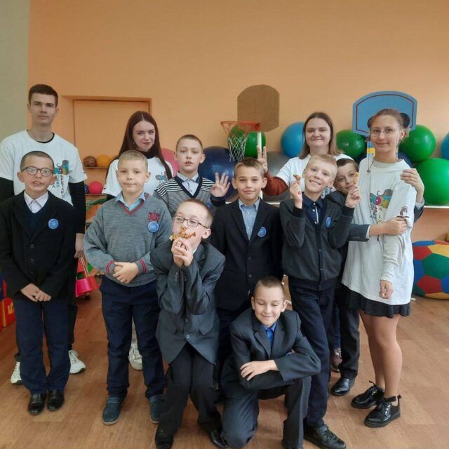 Познавательно-игровая программа о туризме и путешествиях для ребят из Вилейской школы-интерната