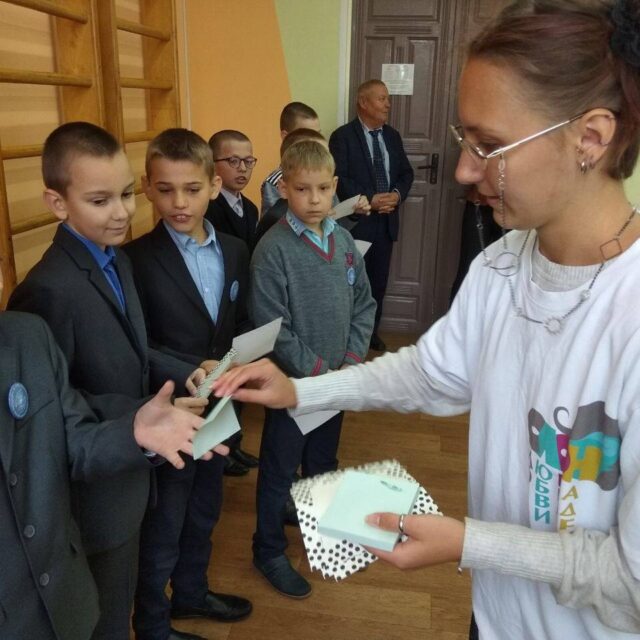 Познавательно-игровая программа о туризме и путешествиях для ребят из Вилейской школы-интерната