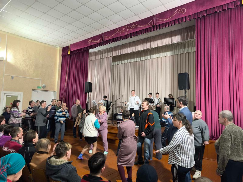 Посетили "Столбцовский социальный пансионат "Колосок", навестили подопечных, немного скрасили их будни