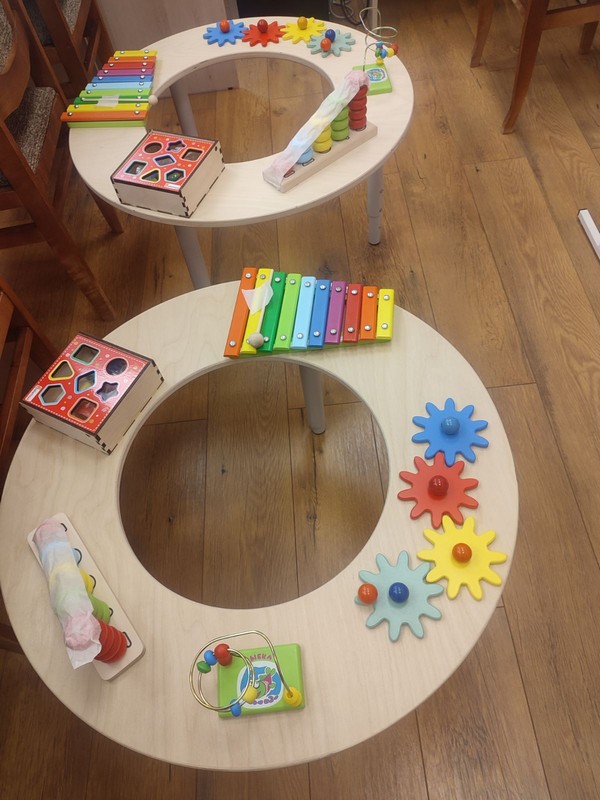 Благодаря нашим спонсорам купили и передали в Центр коррекционно-развивающего обучения и реабилитации Октябрьского района г. Минска два музыкальных столика