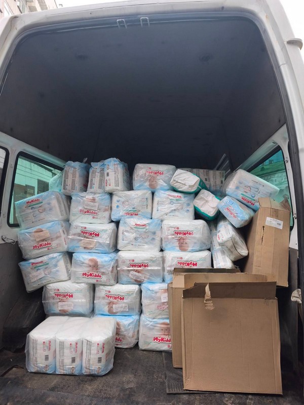 Передали памперсы для подопечных Братство святого апостола Иоанна Богослова